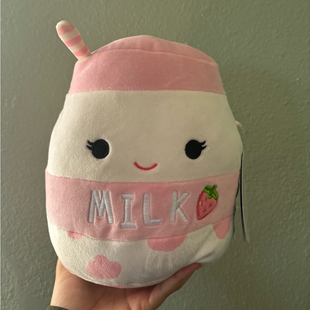 Squishmallow NWT Amelie The Strawberry Milk Plush 7.5”